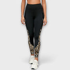 Carmo | High-waisted leggings with leopard print.